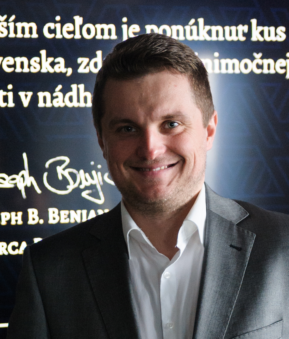 PETER KRŠÁK PETER KRŠÁK